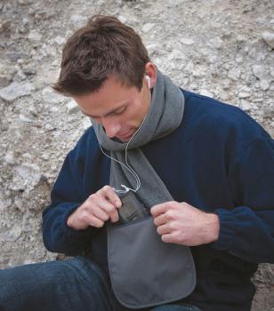 Artikelbild Fleece Schal mit Tasche